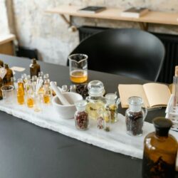 Brocures et huiles essentielles.